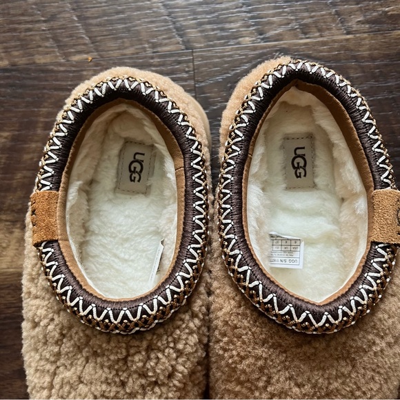 NWOT Ugg Taz Tasman Maxi curly shearling slip on clogs mules platform shoes 6 - Picture 2 of 7